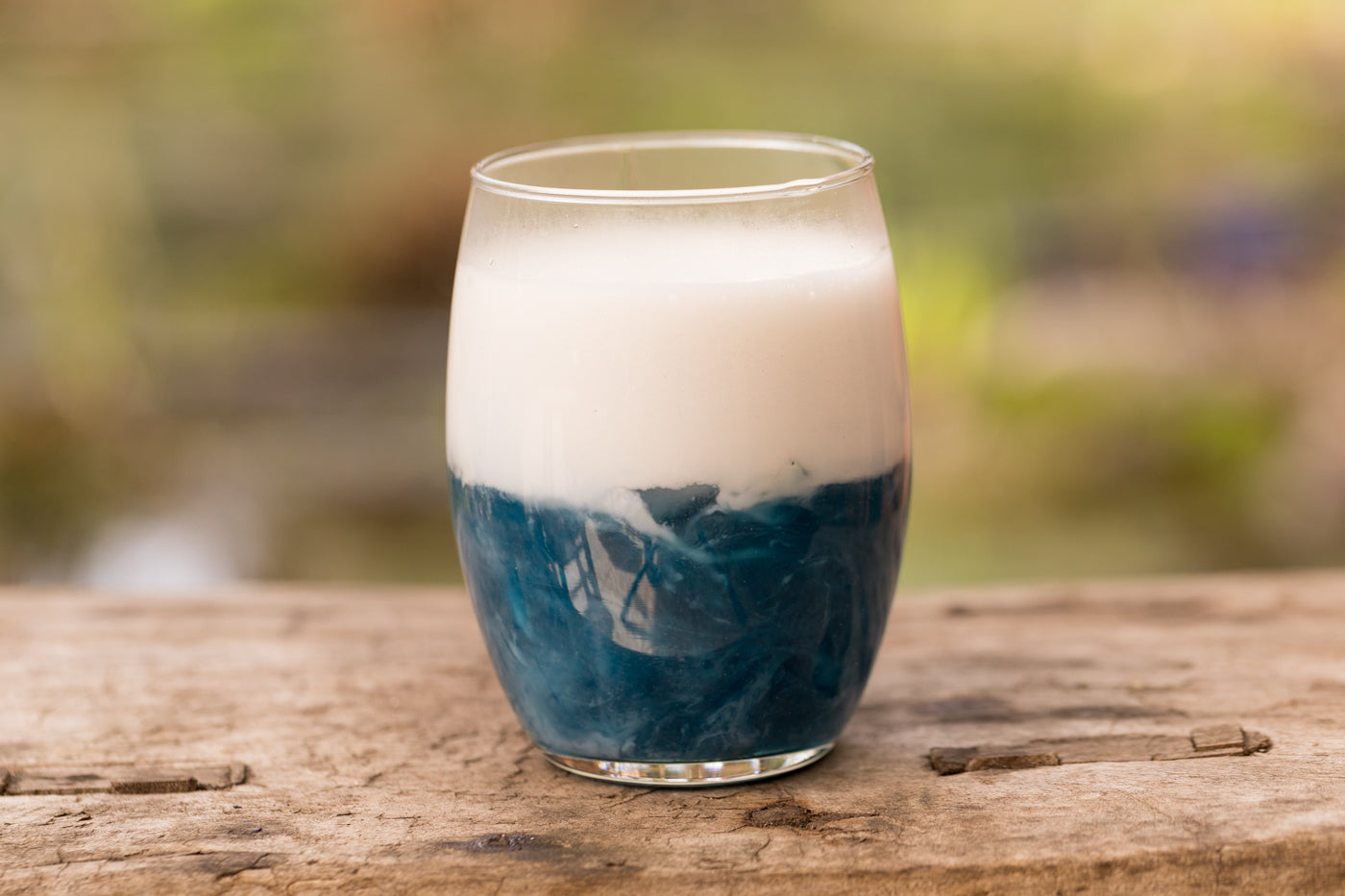 Butterfly pea latte maken in 3 stappen (met recept)