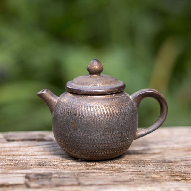 Gong fu theepot 260 ml – handgemaakt keramiek met reliëf