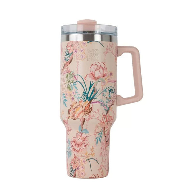 Grote lichtroze Yoko Design XL mok van 1200 ml met handvat, bloemenpatroon en doorzichtige deksel voor thee of kruiden.