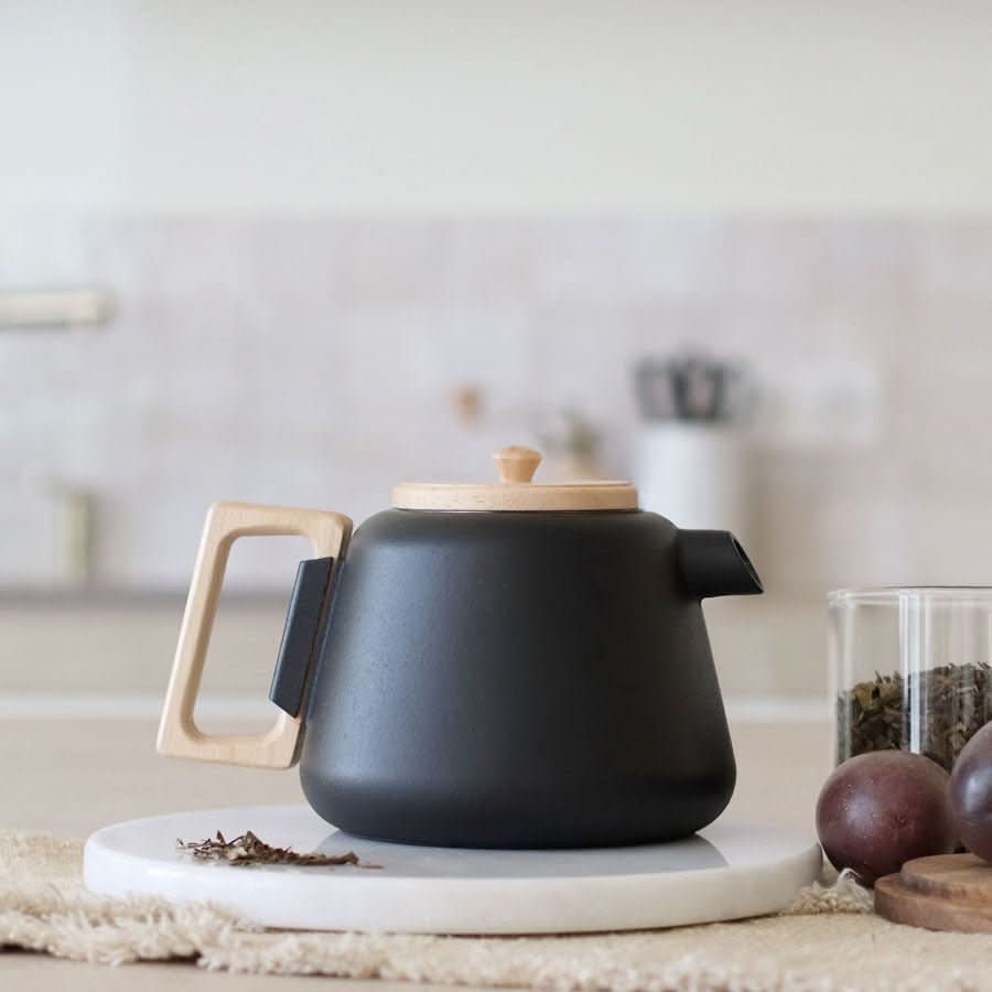 Theepot met theezeef 1,5 liter - keramiek - mat wit Theepot met theezeef 1,5 liter - keramiek - mat wit